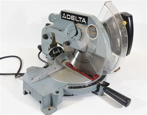 10 in delta miter saw